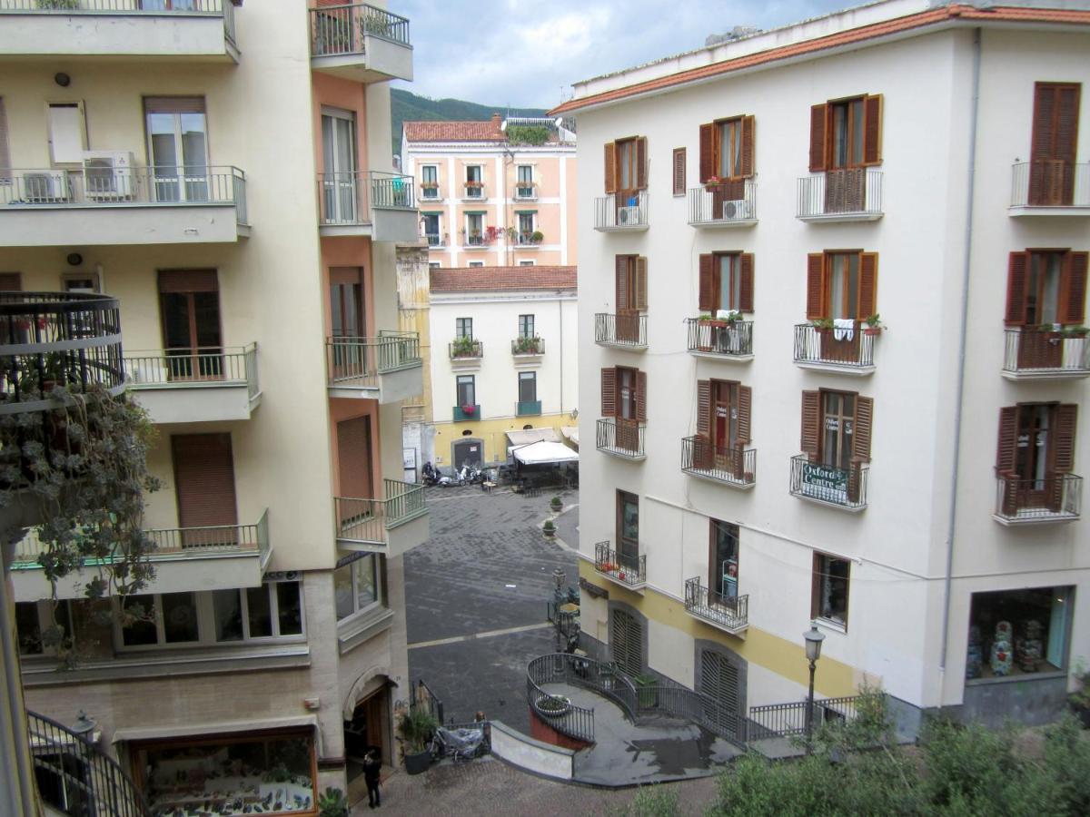 Velia34 Bed & Breakfast Salerno Dış mekan fotoğraf