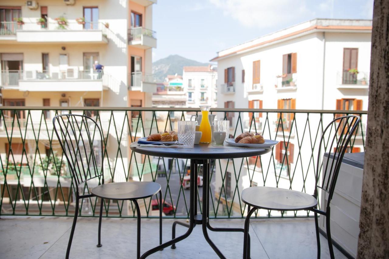 Velia34 Bed & Breakfast Salerno Dış mekan fotoğraf